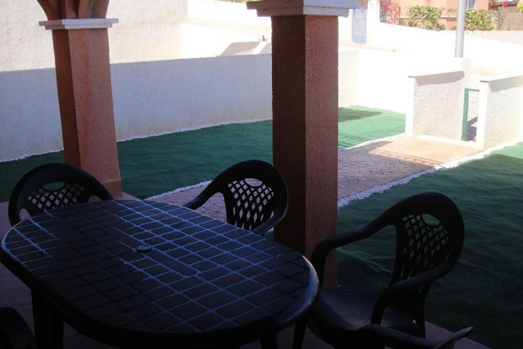 Precioso Apartamento De Lujo A 500 Metros De La Playa Isla Plana Bagian luar foto